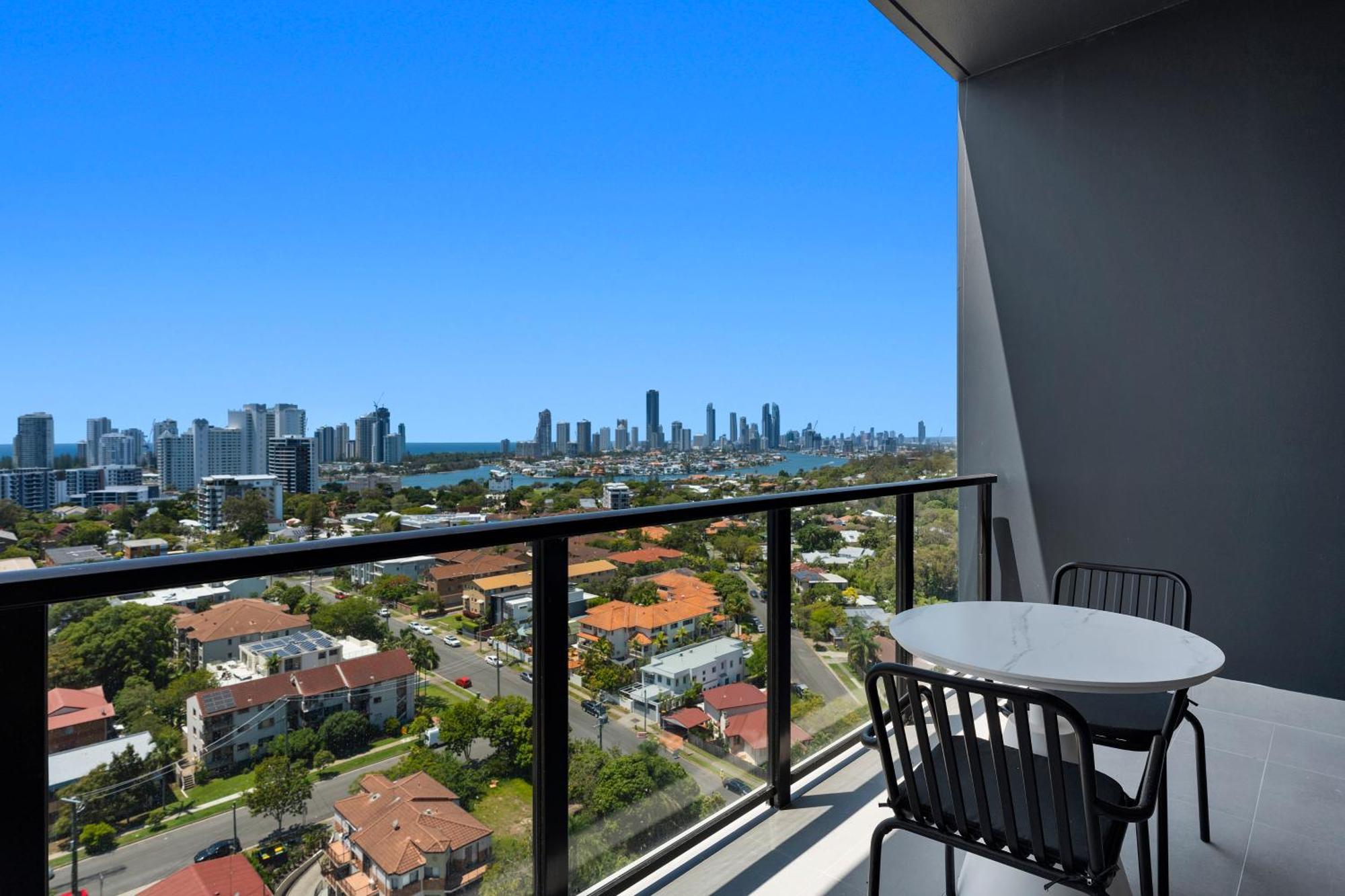 Tryp By Wyndham Southport Gold Coast Hotel Apartments Exteriör bild