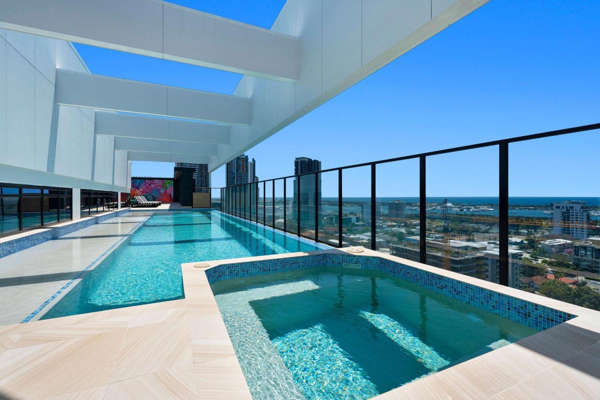 Tryp By Wyndham Southport Gold Coast Hotel Apartments Exteriör bild